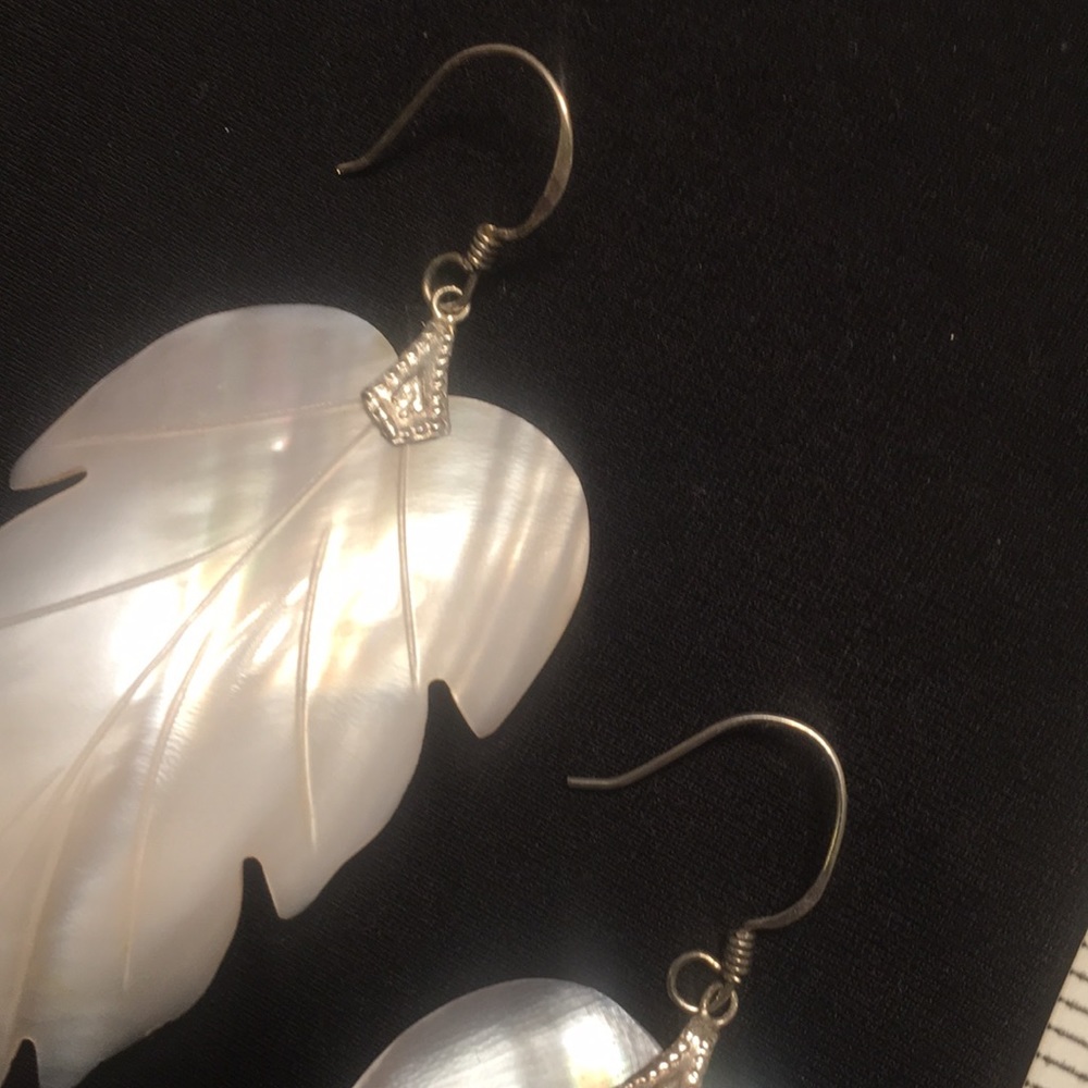 Leaf Shell Earrings - image 5